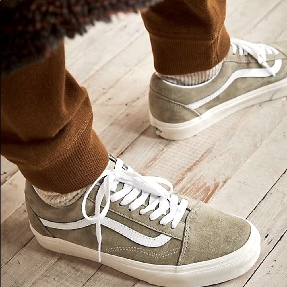 Grey suede old school vans